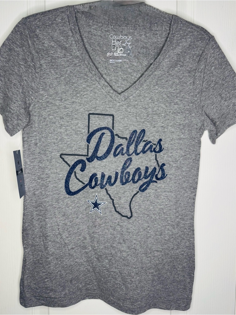 Cowboys Her Style V-Neck Dallas Cowboys Tee in Blue Small NWT